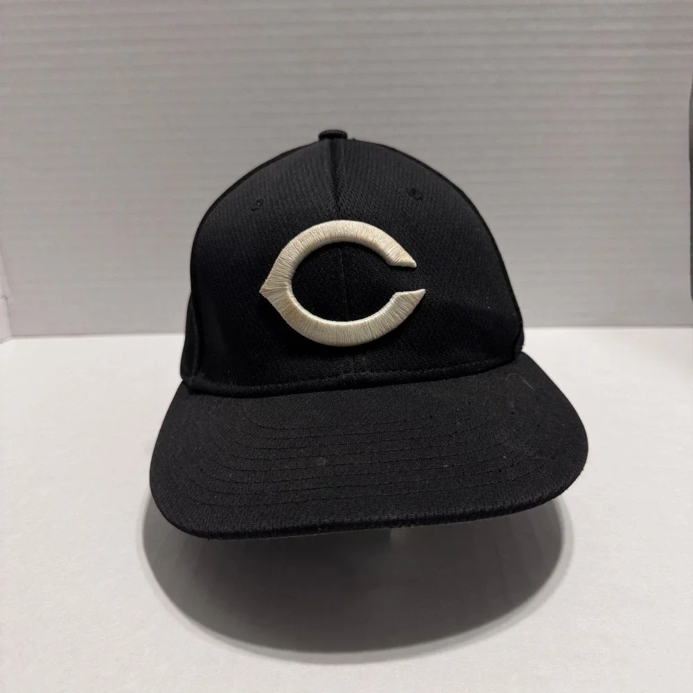 Richardson PTS40 Cincinnati Reds Hat Black Performance Baseball Cap XS-SM
